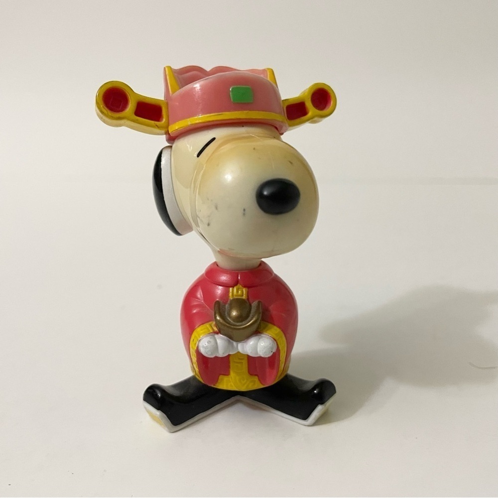 Vintage Snoopy World Tour Hong Kong Figure Toy - Picture 9 of 9